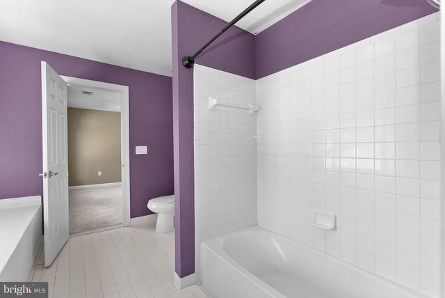 17229 GRAND VALLEY CT, Round Hill, VA 20141