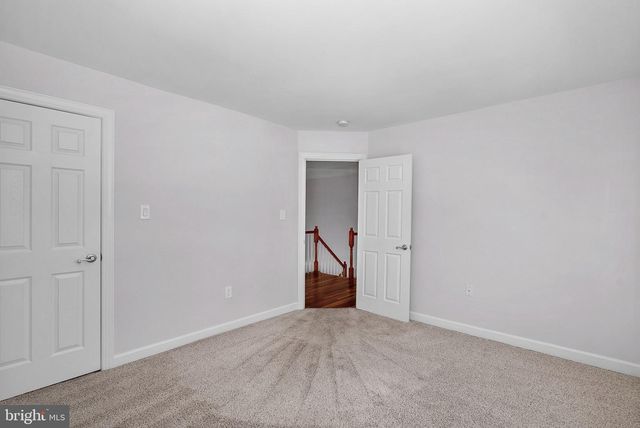 17229 GRAND VALLEY CT, Round Hill, VA 20141