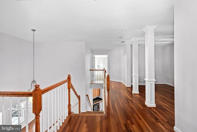 17229 GRAND VALLEY CT, Round Hill, VA 20141