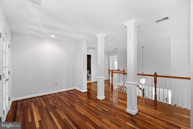 17229 GRAND VALLEY CT, Round Hill, VA 20141