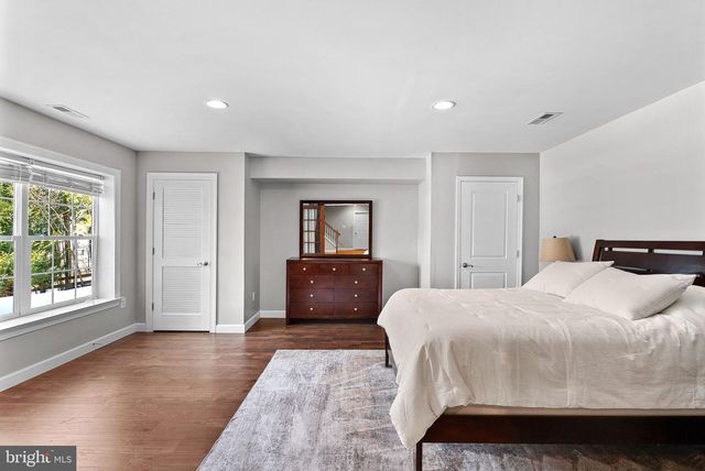 17229 GRAND VALLEY CT, Round Hill, VA 20141