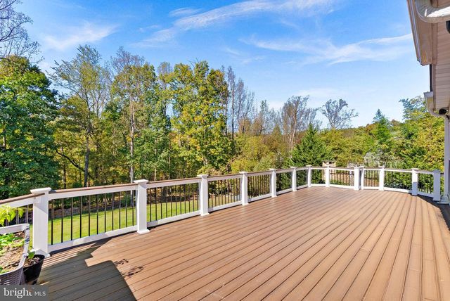 17229 GRAND VALLEY CT, Round Hill, VA 20141