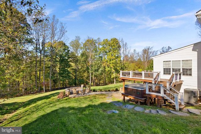 17229 GRAND VALLEY CT, Round Hill, VA 20141