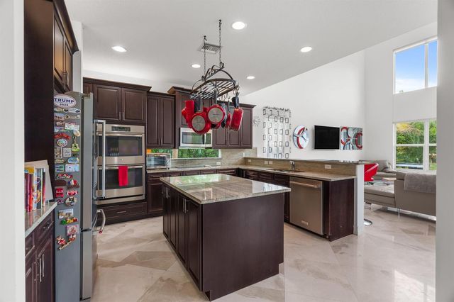 7797 Maywood Crest Drive, West Palm Beach, FL 33412