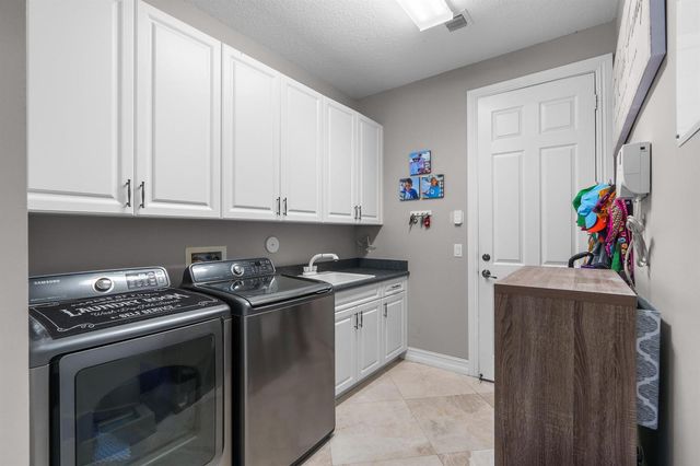 7797 Maywood Crest Drive, West Palm Beach, FL 33412