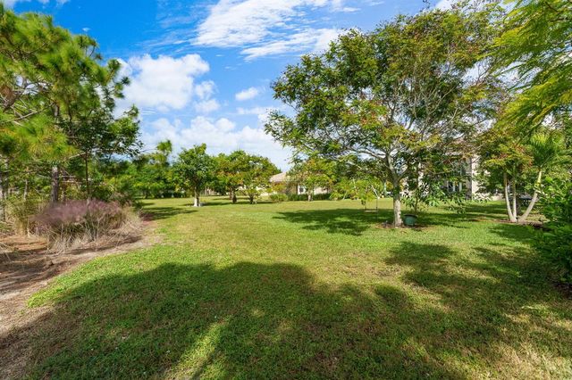 7797 Maywood Crest Drive, West Palm Beach, FL 33412