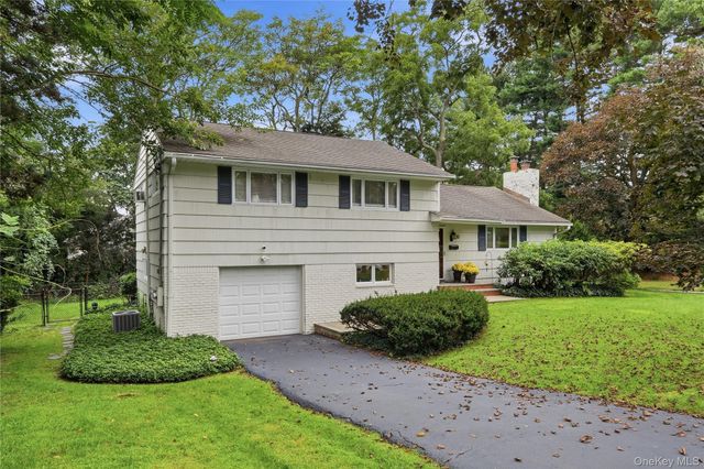 30 Oregon Drive, Huntington Station, NY 11746