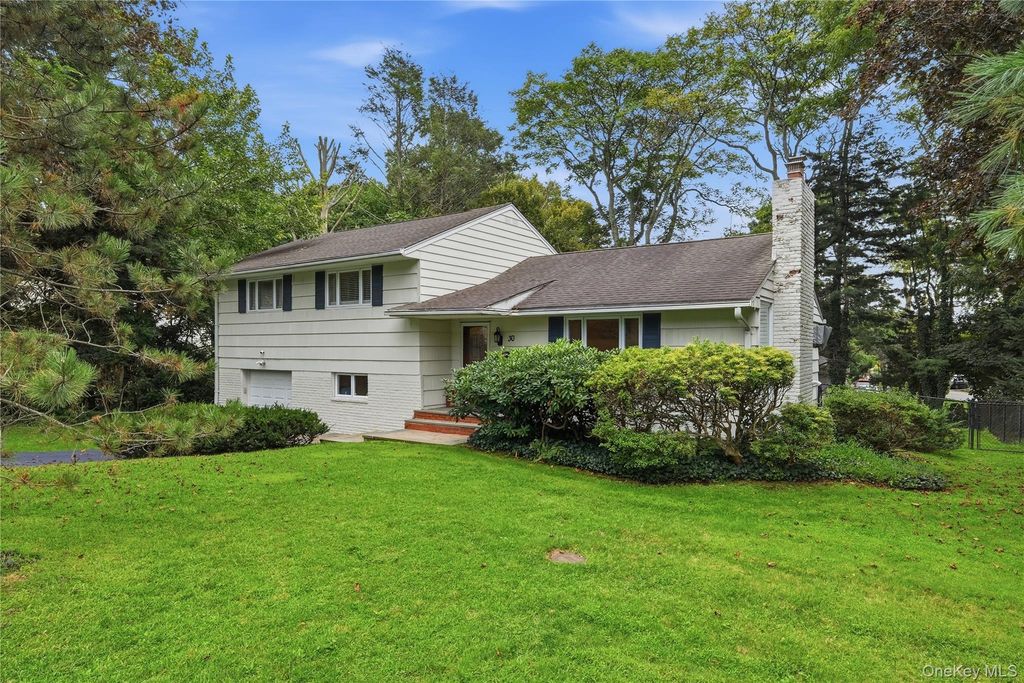 30 Oregon Drive, Huntington Station, NY 11746 — photo 4