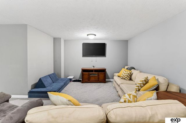 11503 Shepard Street, Papillion, NE 68046