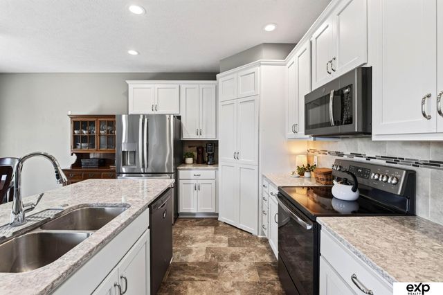 11503 Shepard Street, Papillion, NE 68046