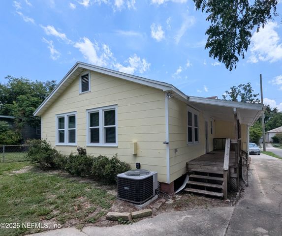 5143 PALMER Avenue, Jacksonville, FL 32210