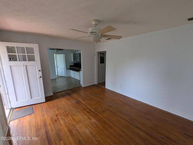 5143 PALMER Avenue, Jacksonville, FL 32210
