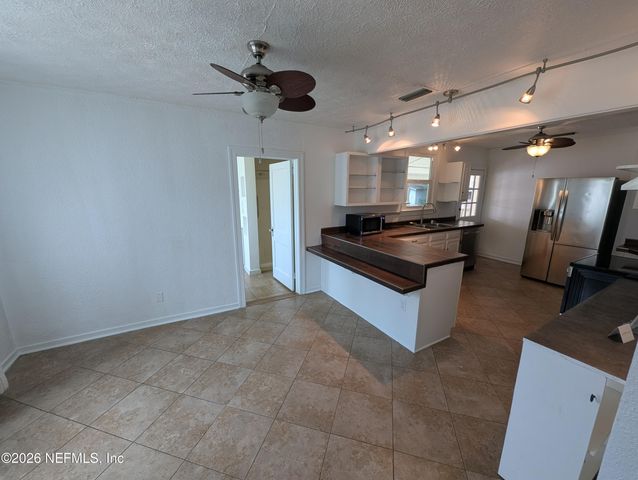 5143 PALMER Avenue, Jacksonville, FL 32210