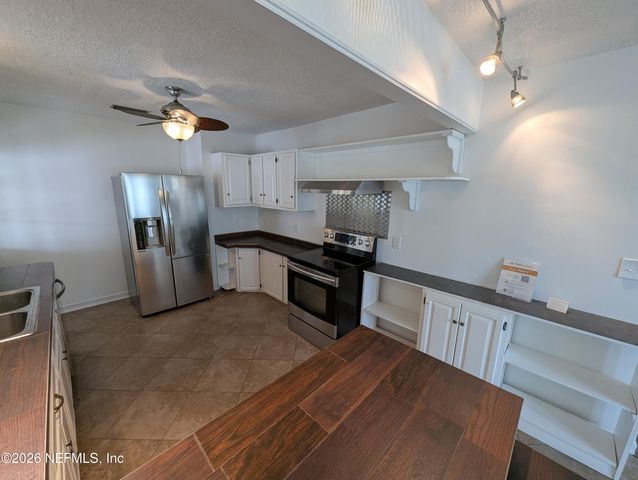 5143 PALMER Avenue, Jacksonville, FL 32210