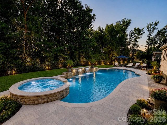 121 Enclave Boulevard, Matthews, NC 28104