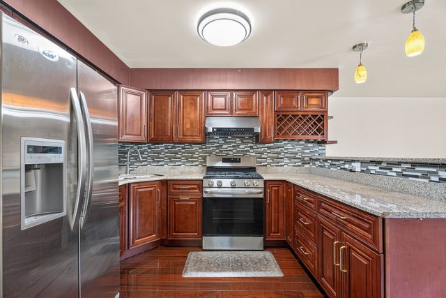 14631 Knox Avenue, Midlothian, IL 60445