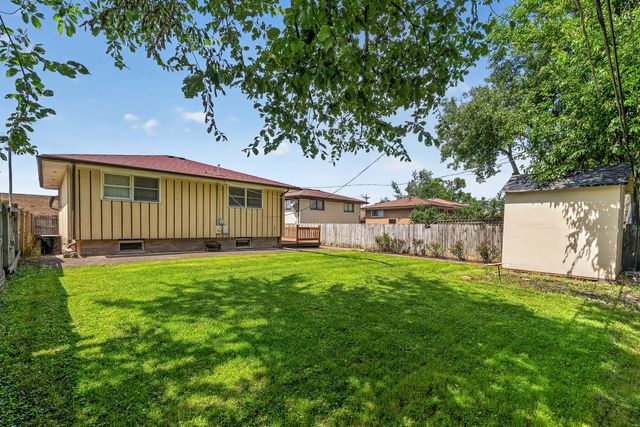 14631 Knox Avenue, Midlothian, IL 60445