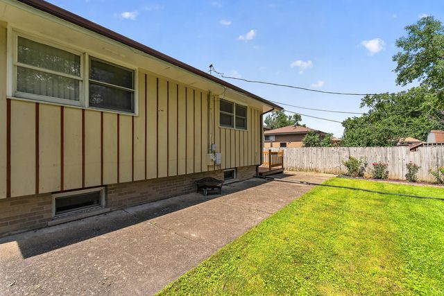 14631 Knox Avenue, Midlothian, IL 60445