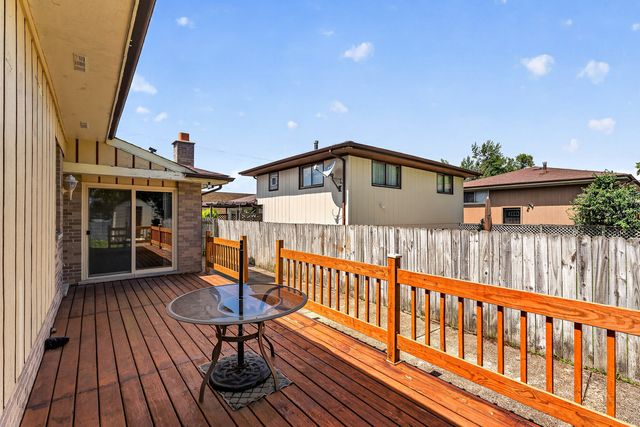 14631 Knox Avenue, Midlothian, IL 60445