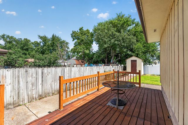 14631 Knox Avenue, Midlothian, IL 60445