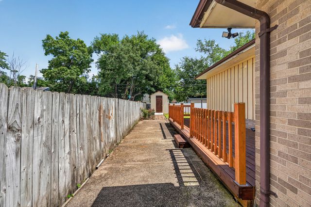 14631 Knox Avenue, Midlothian, IL 60445