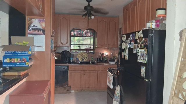 750 NE 171st St, North Miami Beach, FL 33162