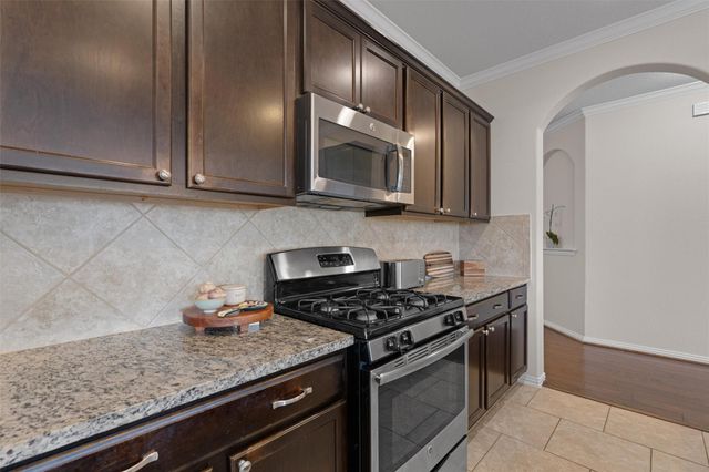 4308 Chestnut Meadows BND, Georgetown, TX 78626