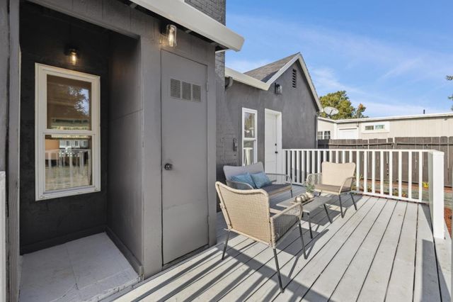 2352 Menalto Avenue, East Palo Alto, CA 94303