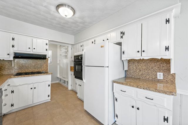 3468 Townsend Drive, Dallas, TX 75229