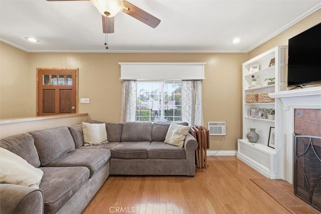 210 E 46th Street, Long Beach, CA 90807