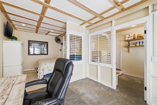 210 E 46th Street, Long Beach, CA 90807