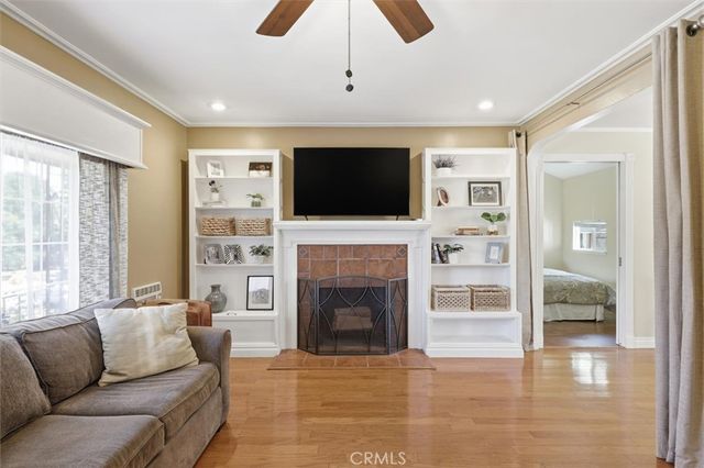210 E 46th Street, Long Beach, CA 90807