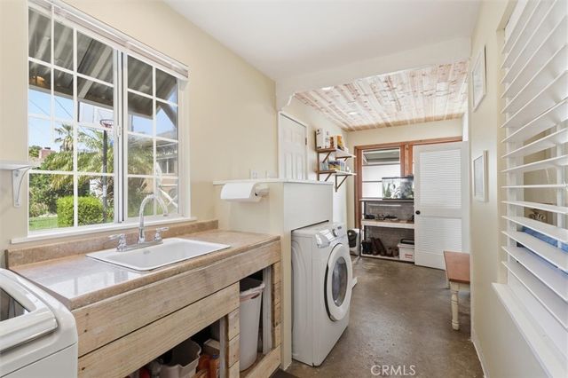 210 E 46th Street, Long Beach, CA 90807