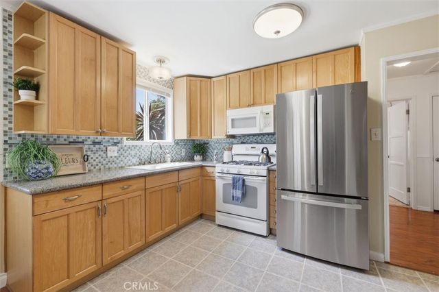 210 E 46th Street, Long Beach, CA 90807