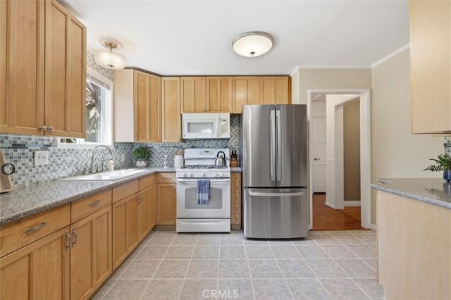 210 E 46th Street, Long Beach, CA 90807