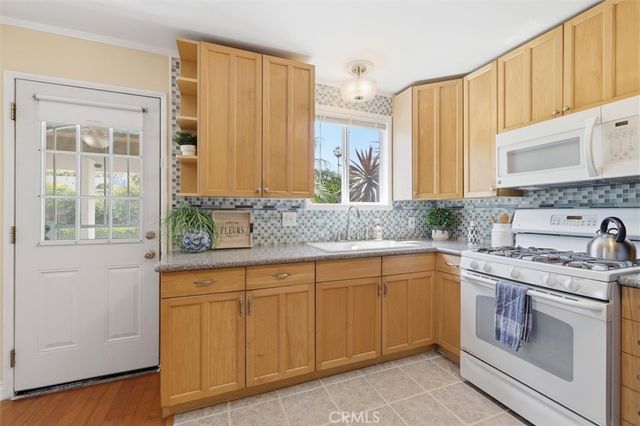 210 E 46th Street, Long Beach, CA 90807