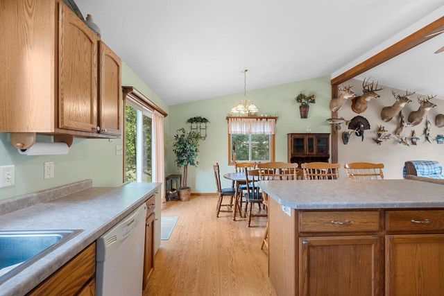 5808 LADE BEACH ROAD, Little Suamico, WI 54141