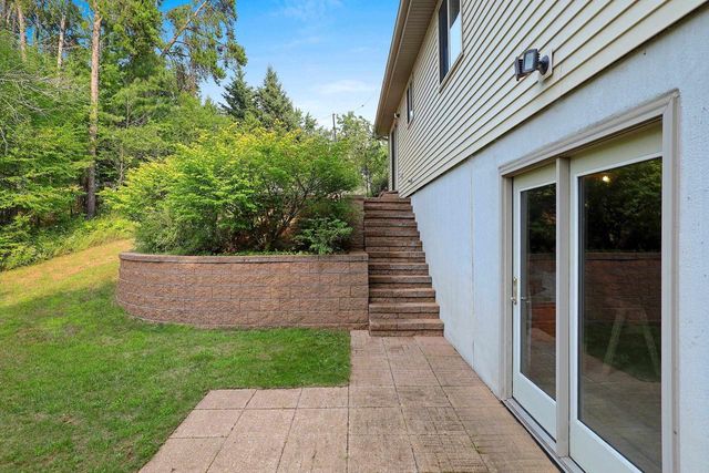 5808 LADE BEACH ROAD, Little Suamico, WI 54141
