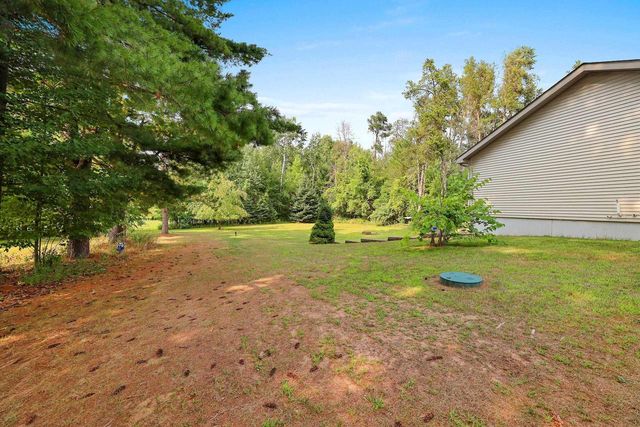 5808 LADE BEACH ROAD, Little Suamico, WI 54141