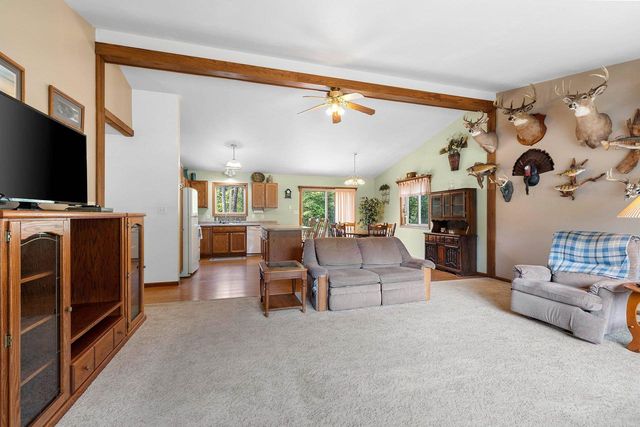 5808 LADE BEACH ROAD, Little Suamico, WI 54141