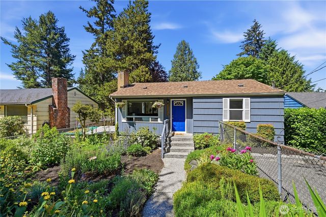 15839 15th Avenue NE, Shoreline, WA 98155