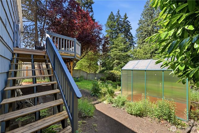 15839 15th Avenue NE, Shoreline, WA 98155