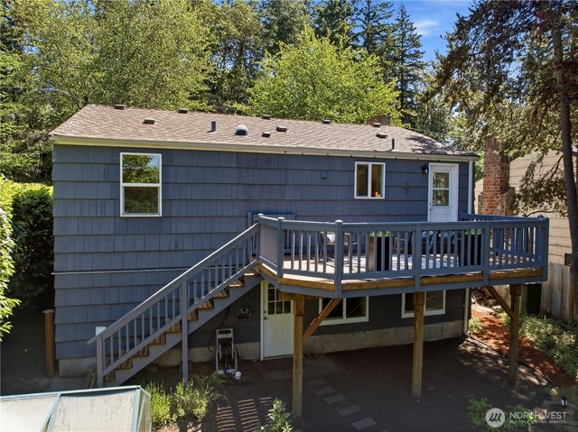 15839 15th Avenue NE, Shoreline, WA 98155