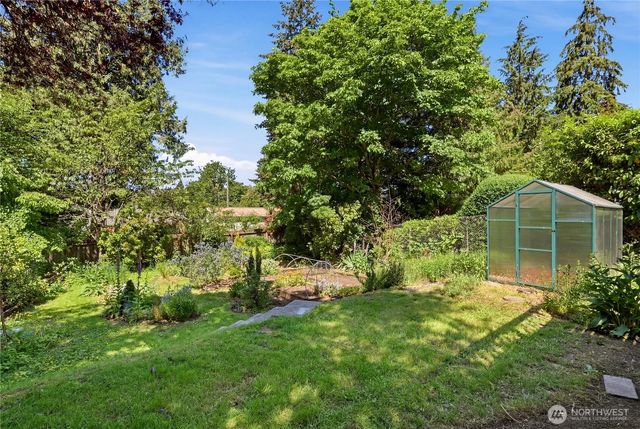 15839 15th Avenue NE, Shoreline, WA 98155