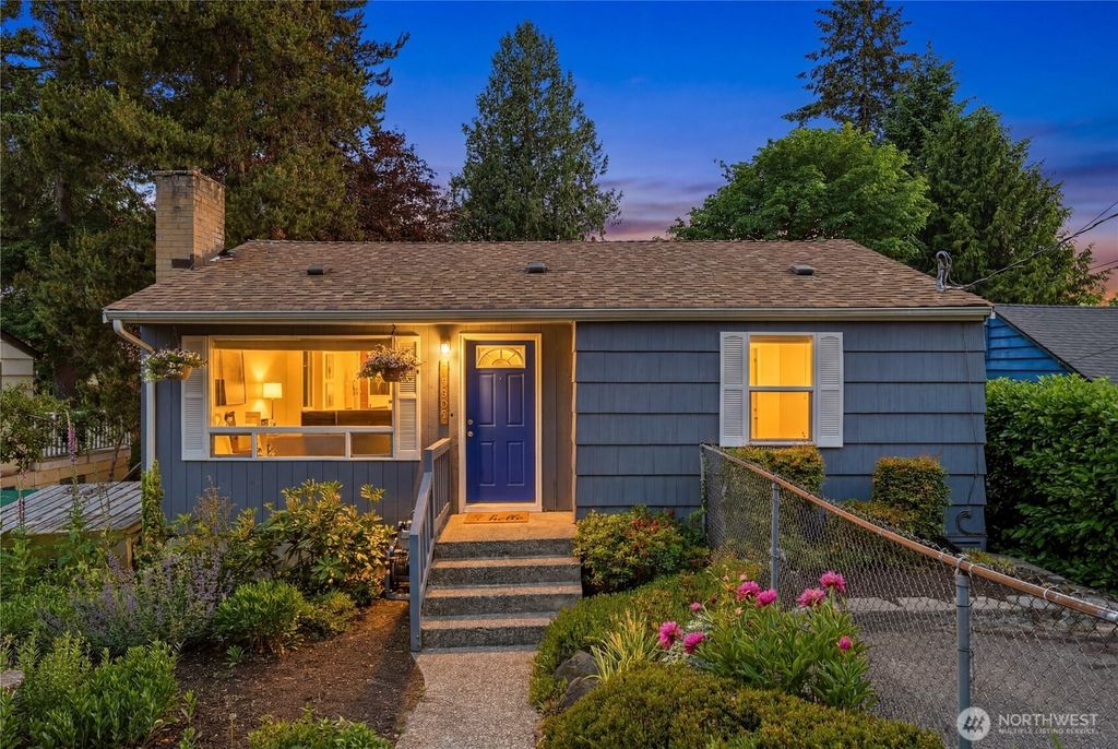 15839 15th Avenue NE, Shoreline, WA 98155
