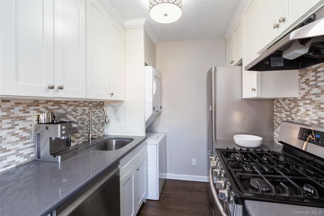 163-62 Willets Point Boulevard Upper, Whitestone, NY 11357