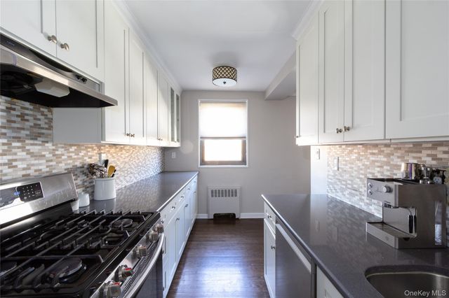 163-62 Willets Point Boulevard Upper, Whitestone, NY 11357