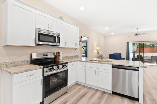 41428 TARPON AVENUE, Umatilla, FL 32784