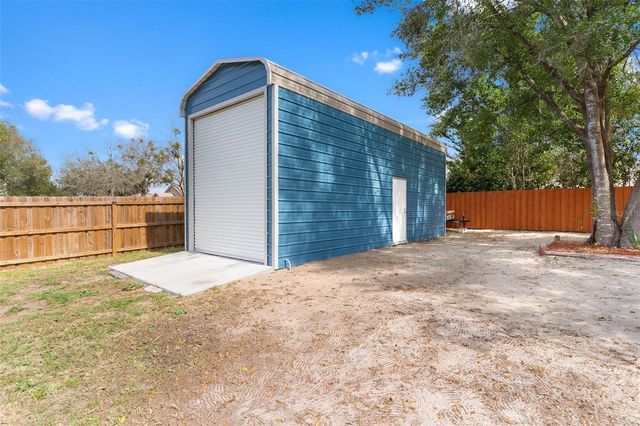41428 TARPON AVENUE, Umatilla, FL 32784