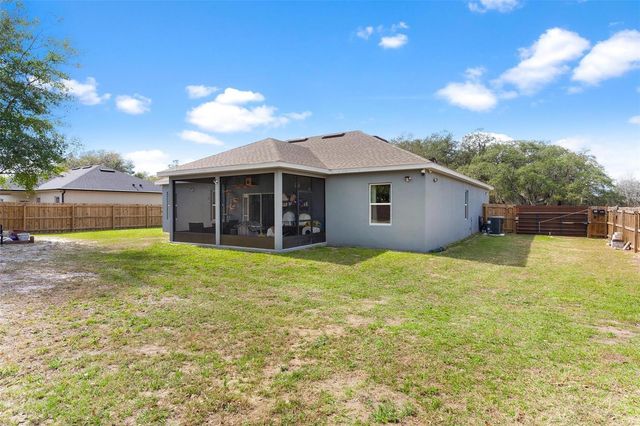 41428 TARPON AVENUE, Umatilla, FL 32784